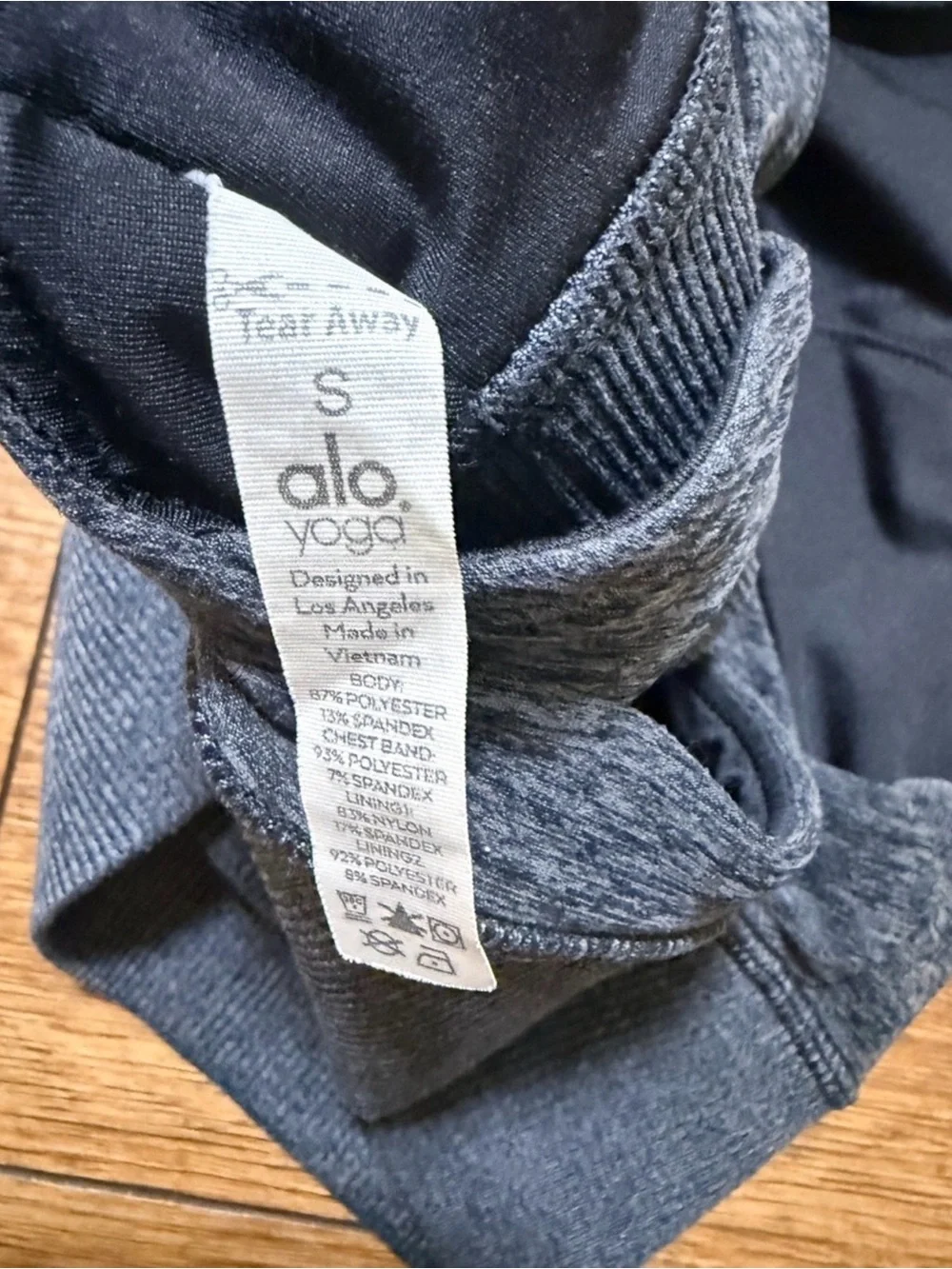 ALO Alosoft Serenity Bra - Picture 2 of 4